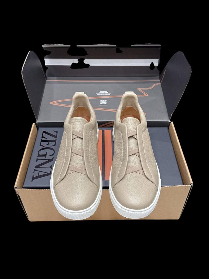 Zegna Triple Stitch Cuero Liso – Beige Claro