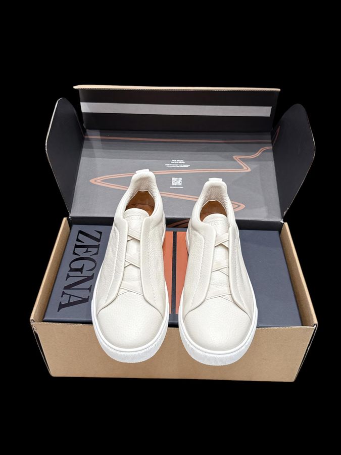 Zegna Triple Stitch Cuero Liso – Blanco / cordón naranja